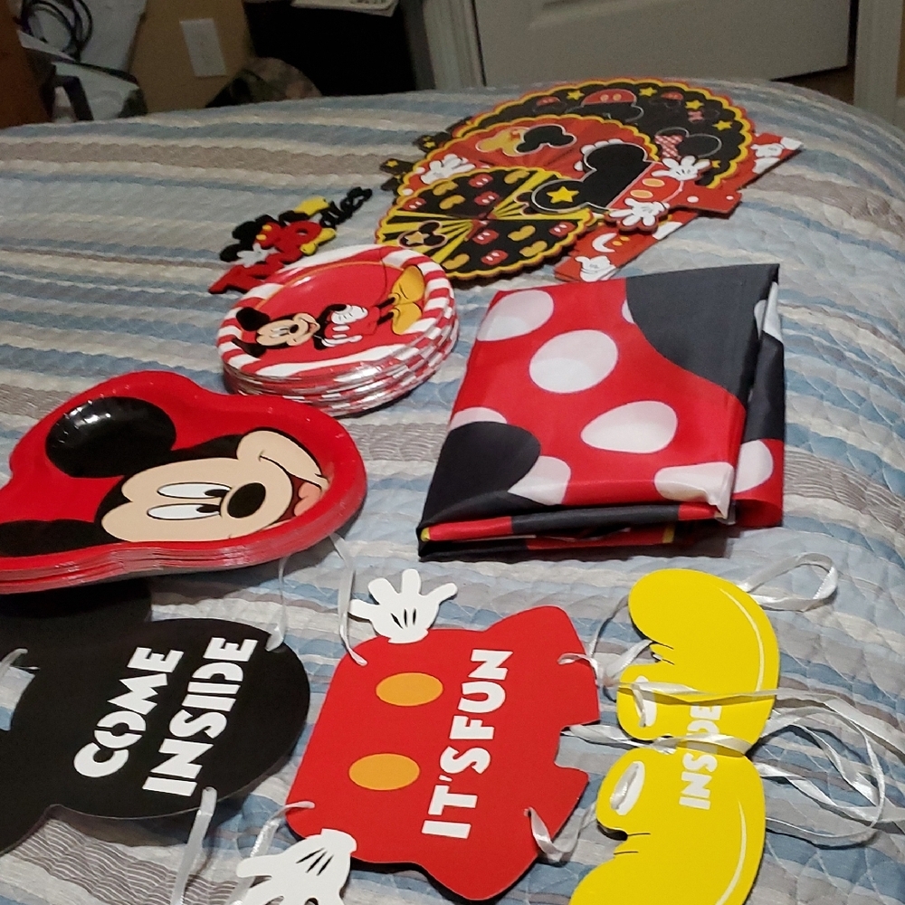 Mickey Mouse Party Supplies Set - Red and Black